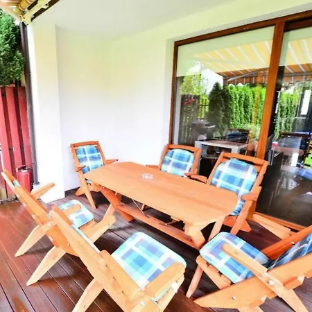 Duzy Apartament Apartmán *